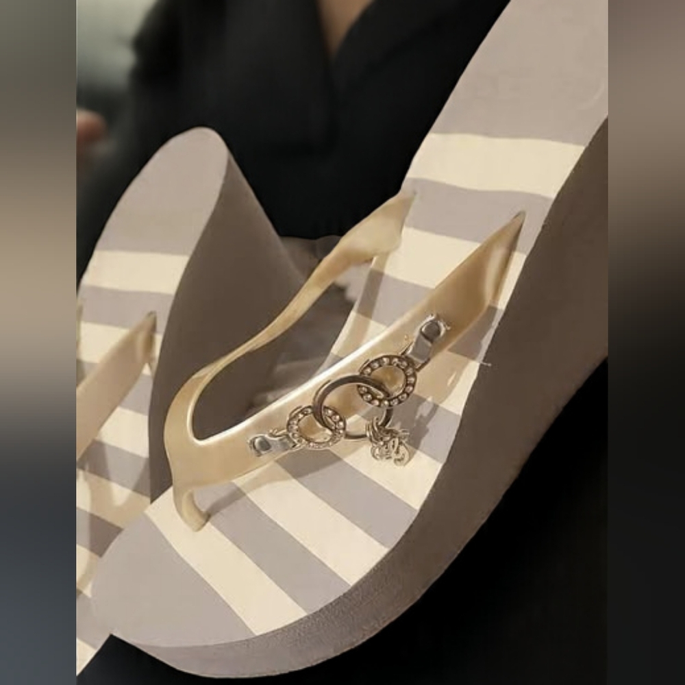 Guess Cream and Gold Women's Sandals